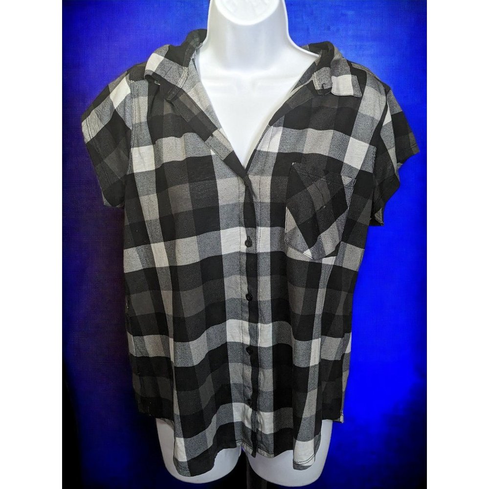 Kristin Nicole Plaid Button Down Shirt